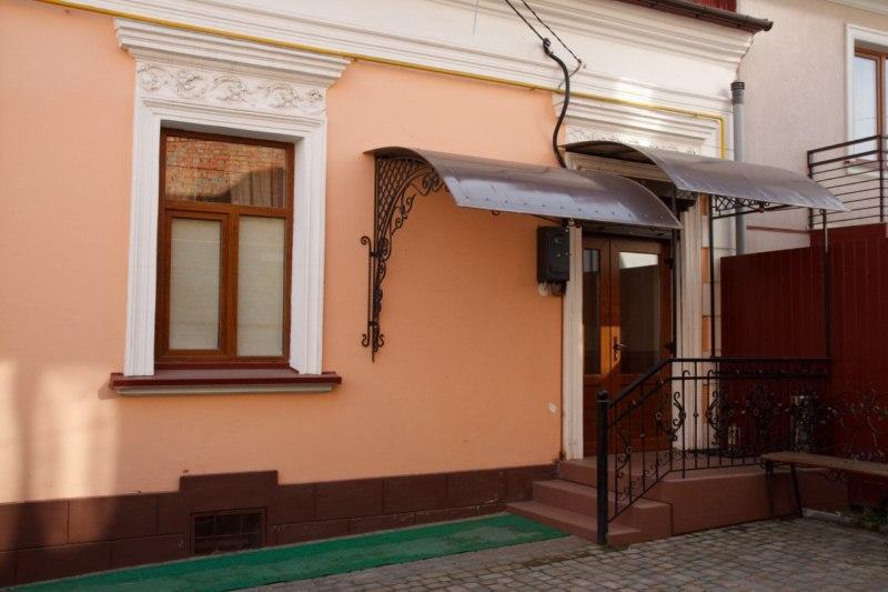 Hostel Gostynniy Dvir *