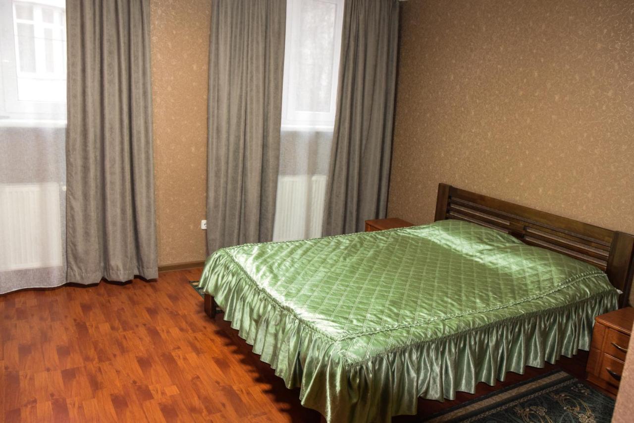 Hostel Gostynniy Dvir *
